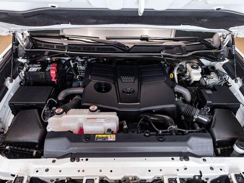 Used 2022 Toyota Tundra Platinum image 31