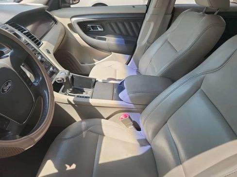 Used 2010 Ford Taurus SEL image 11