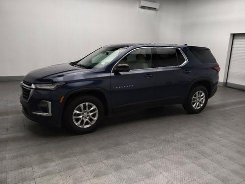 Used 2022 Chevrolet Traverse LS FWD image 2