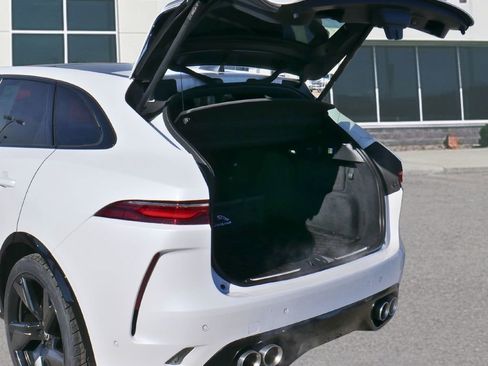 Used 2024 Jaguar F-PACE SVR AWD/4WD image 21