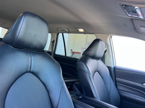 Used 2024 Toyota Grand Highlander AWD image 15