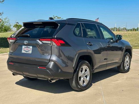 Used 2025 Toyota RAV4 XLE image 3