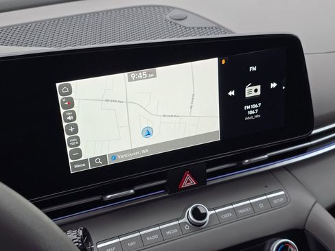 Used 2024 Hyundai Elantra SEL image 32