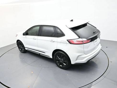 Used 2024 Ford Edge SE w/ Black Appearance Package image 20