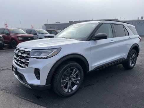 New 2026 Ford Explorer Active image 6