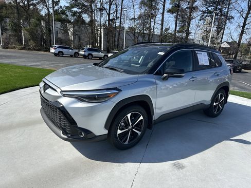 Certified 2025 Toyota Corolla Cross AWD Hybrid w/ Convenience Package image 5