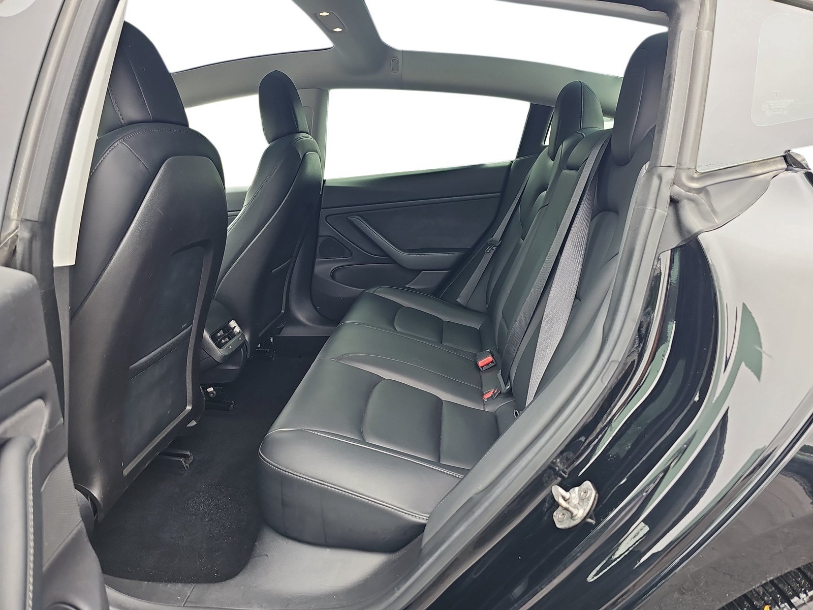 Used 2019 Tesla Model 3 Standard Range Plus RWD image 11
