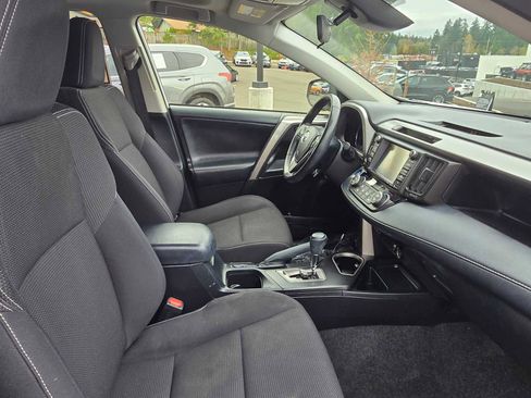 Used 2018 Toyota RAV4 XLE image 11