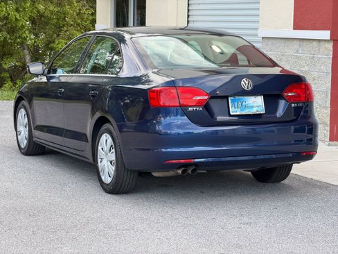 Used 2013 Volkswagen Jetta SE FWD image 8