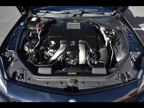 Used 2015 Mercedes-Benz SL 550 w/ Driver Assistance Package image 33