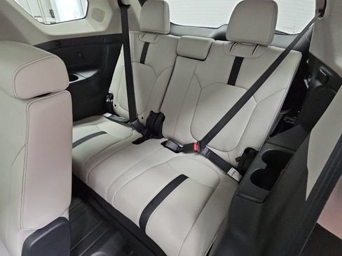 New 2026 Honda Pilot Touring image 34