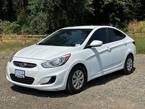 Used 2017 Hyundai Accent SE FWD image 5