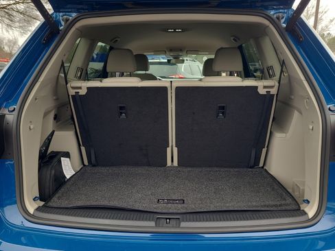 Used 2025 Volkswagen Atlas SE image 27