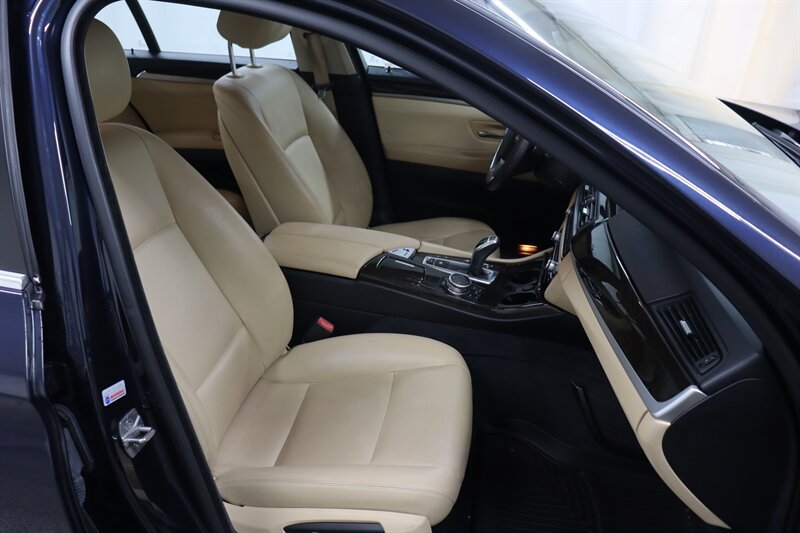 Used 2016 BMW 535i xDrive Sedan AWD/4WD image 21