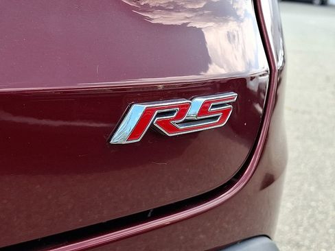 Certified 2025 Chevrolet Trax RS w/ Sunroof Package FWD image 30