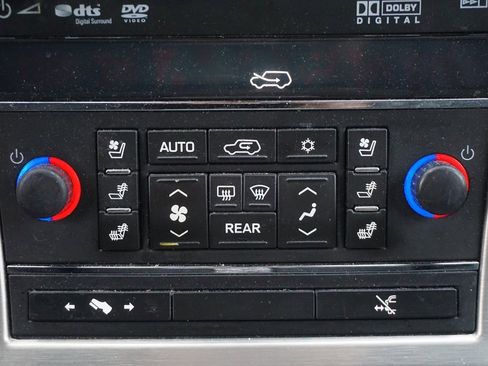 Used 2013 Cadillac Escalade Platinum image 15