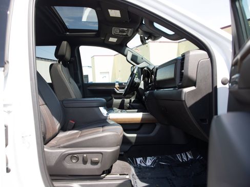 Used 2024 Chevrolet Silverado 3500 High Country w/ High Country Premium Package AWD/4WD image 11