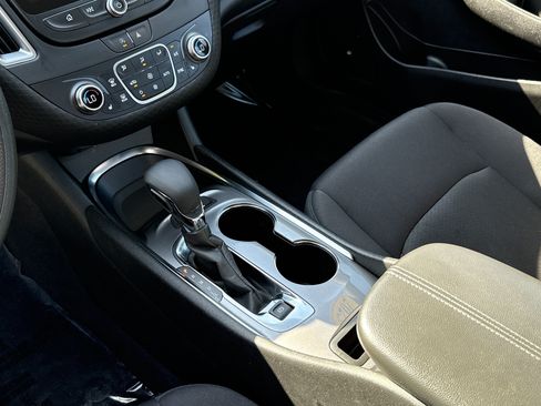 Used 2025 Chevrolet Malibu LT FWD image 26