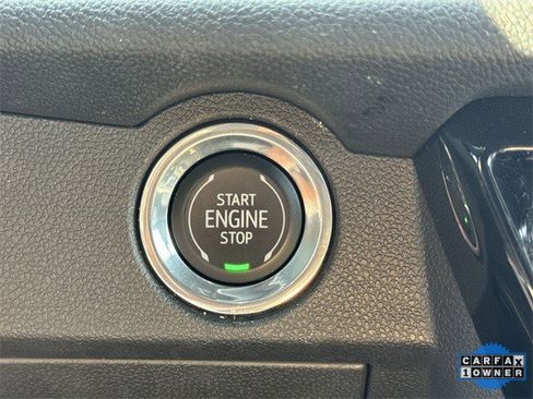 Used 2024 Chevrolet Traverse RS image 21