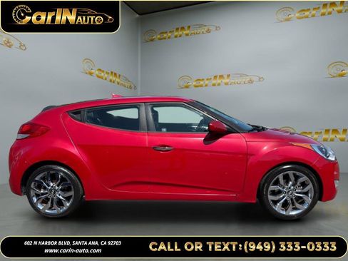 Used 2015 Hyundai Veloster RE:FLEX Edition FWD image 4
