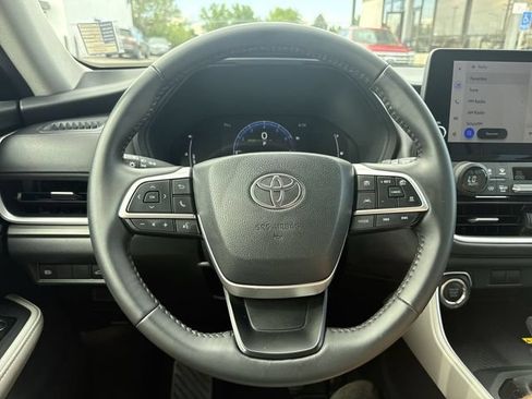 Used 2026 Toyota Grand Highlander AWD image 14