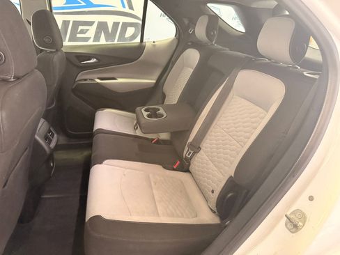 Used 2018 Chevrolet Equinox LS image 16