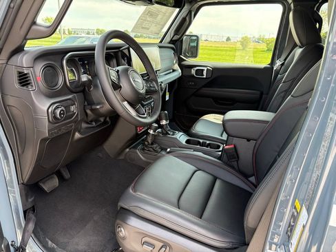 New 2026 Jeep Gladiator Rubicon AWD/4WD image 8