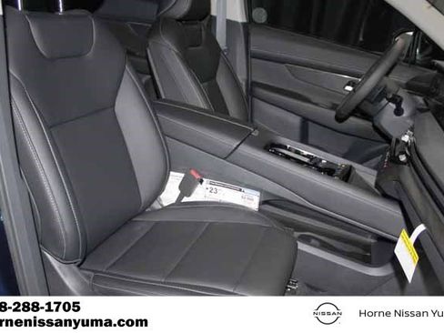 Certified 2025 Nissan Murano SV image 6