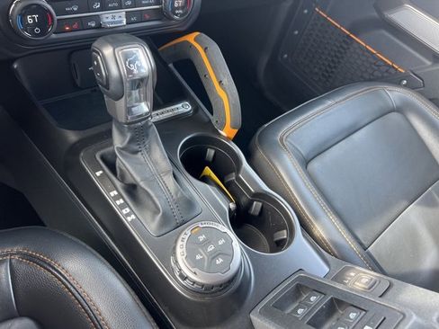 Certified 2023 Ford Bronco Badlands w/ Sasquatch Package image 15