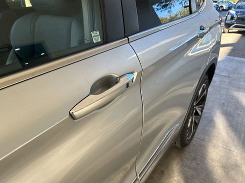 New 2025 Mitsubishi Outlander SE image 15