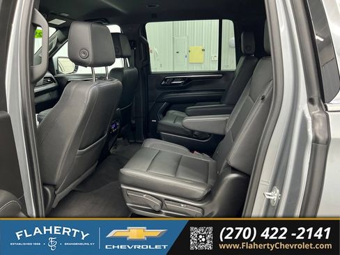 Used 2026 Chevrolet Suburban LT w/ Comfort Package AWD/4WD image 11