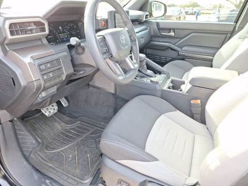 Used 2024 Toyota Tacoma TRD Sport image 15