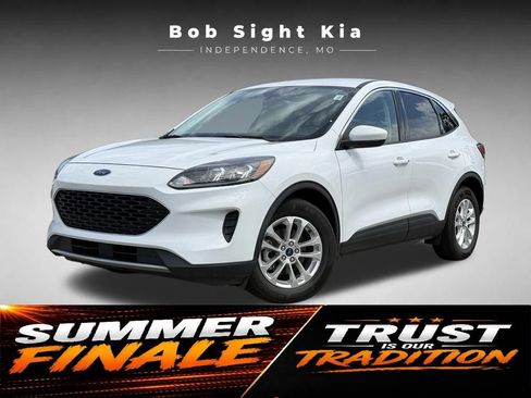 Used 2021 Ford Escape SE FWD image 1