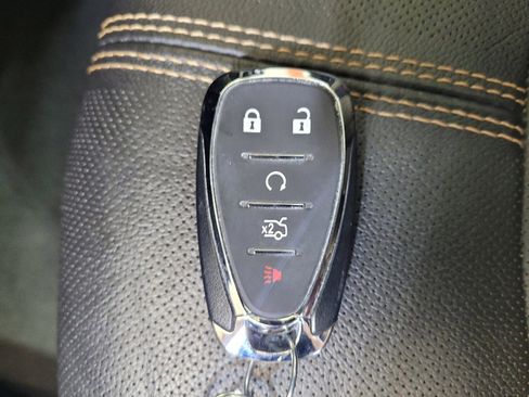 Used 2022 Chevrolet Equinox Premier AWD/4WD image 32