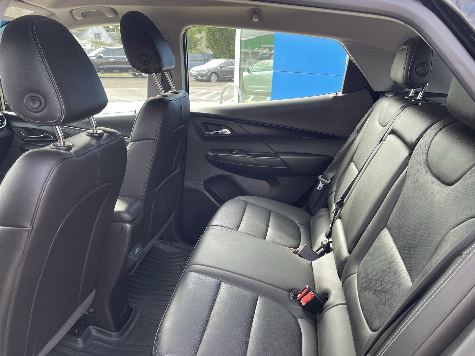 Used 2023 Chevrolet Bolt LT w/ Infotainment Package FWD image 14