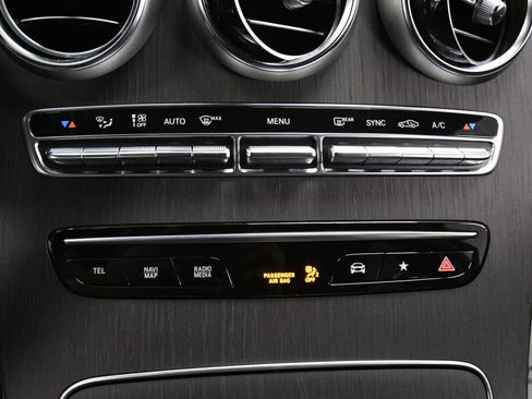 Used 2022 Mercedes-Benz GLC 300 4MATIC image 16
