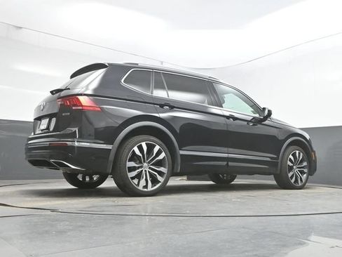 Used 2020 Volkswagen Tiguan SEL Premium R-Line w/ 3rd Row Seat Package AWD/4WD image 39