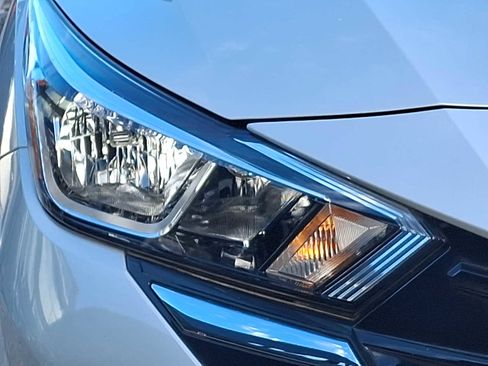 Used 2023 Nissan Versa S image 8