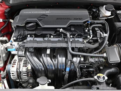 Used 2025 Hyundai Elantra Sport FWD image 36