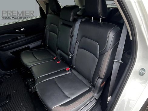 Certified 2022 Nissan Pathfinder SL AWD/4WD image 23