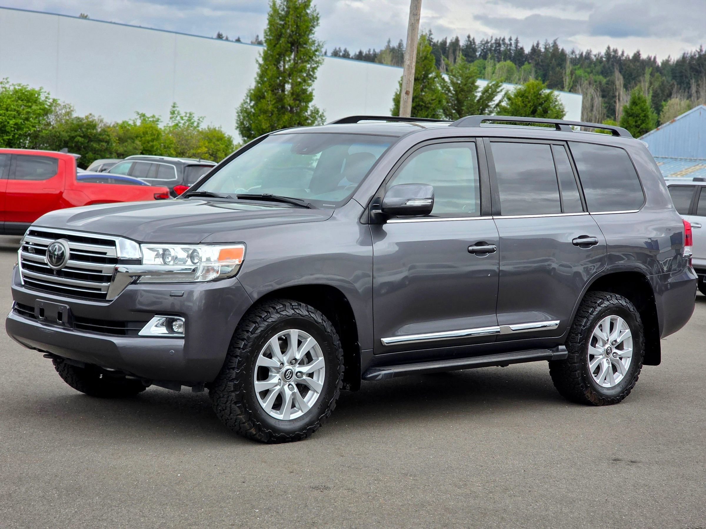 Used 2018 Toyota Land Cruiser w/ Carpet Mat Package AWD/4WD image 4
