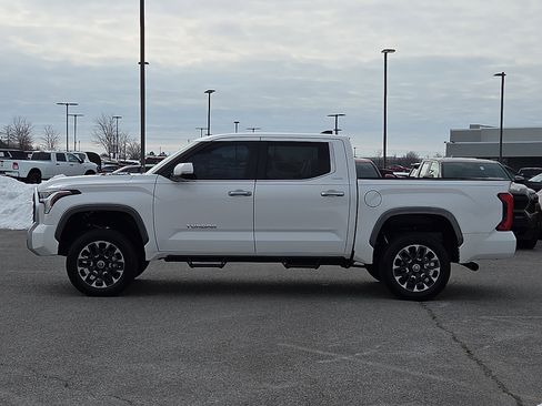 Used 2024 Toyota Tundra Limited image 3