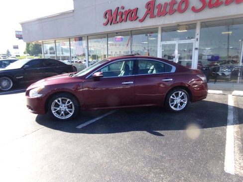Used 2012 Nissan Maxima 3.5 SV w/ Cold Pkg image 2
