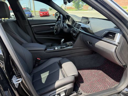 Used 2018 BMW 330i xDrive Wagon AWD/4WD image 9