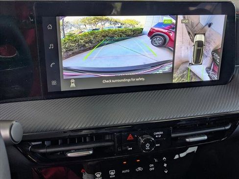 New 2026 Nissan Kicks SR FWD image 12