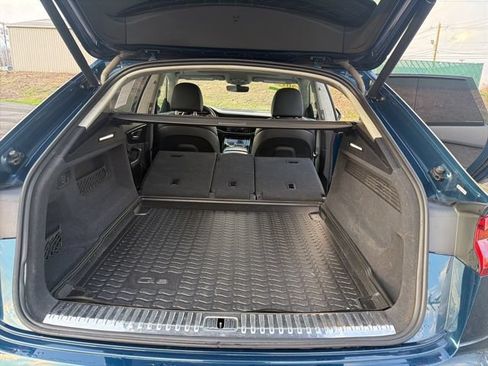 Used 2019 Audi Q8 Prestige AWD/4WD image 28