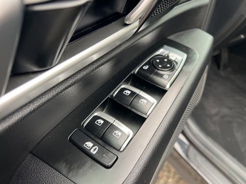 Certified 2022 Kia Telluride LX image 11