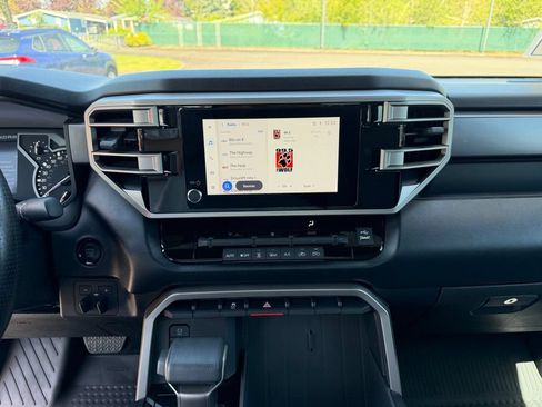 Used 2025 Toyota Tundra SR5 AWD/4WD image 21