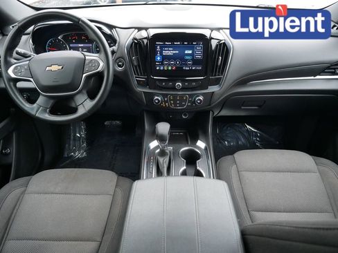 Used 2023 Chevrolet Traverse LT image 17