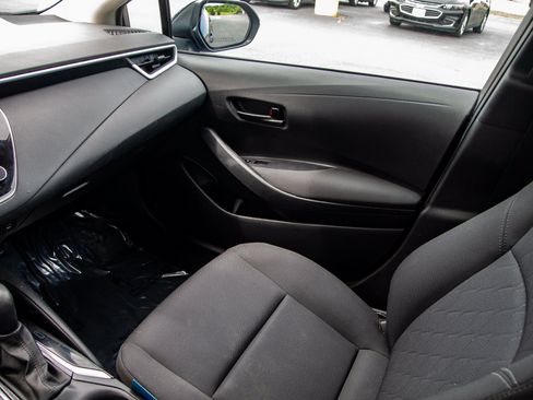 Used 2023 Toyota Corolla LE FWD image 15